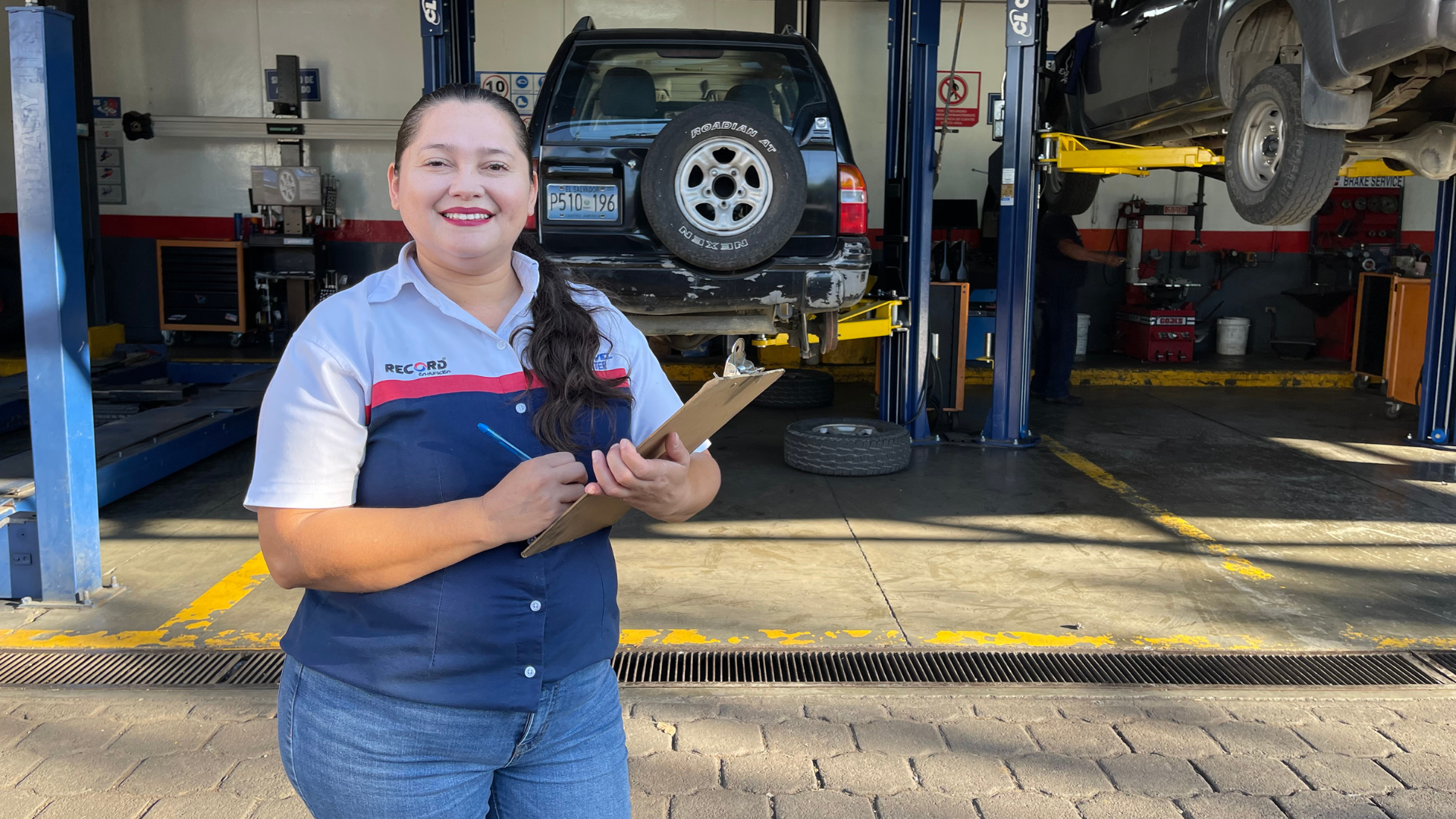 Llantas usadas en El Salvador